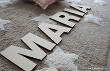Load image into Gallery viewer, Lettere in Legno Beige con Pois
