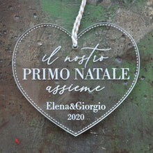 Carica l&#39;immagine nel visualizzatore di Gallery, Cuore Personalizzato &quot;il Nostro Primo Natale&quot;
