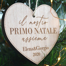 Carica l&#39;immagine nel visualizzatore di Gallery, Cuore Personalizzato &quot;il Nostro Primo Natale&quot;
